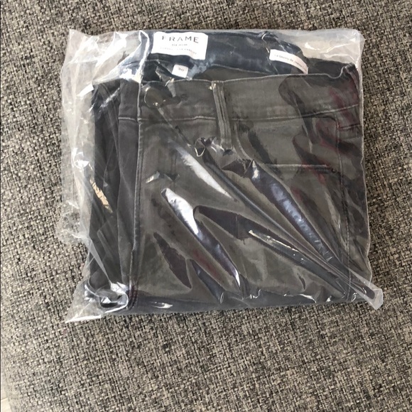 🔥SALE🔥Frame Jeans - Picture 8 of 8